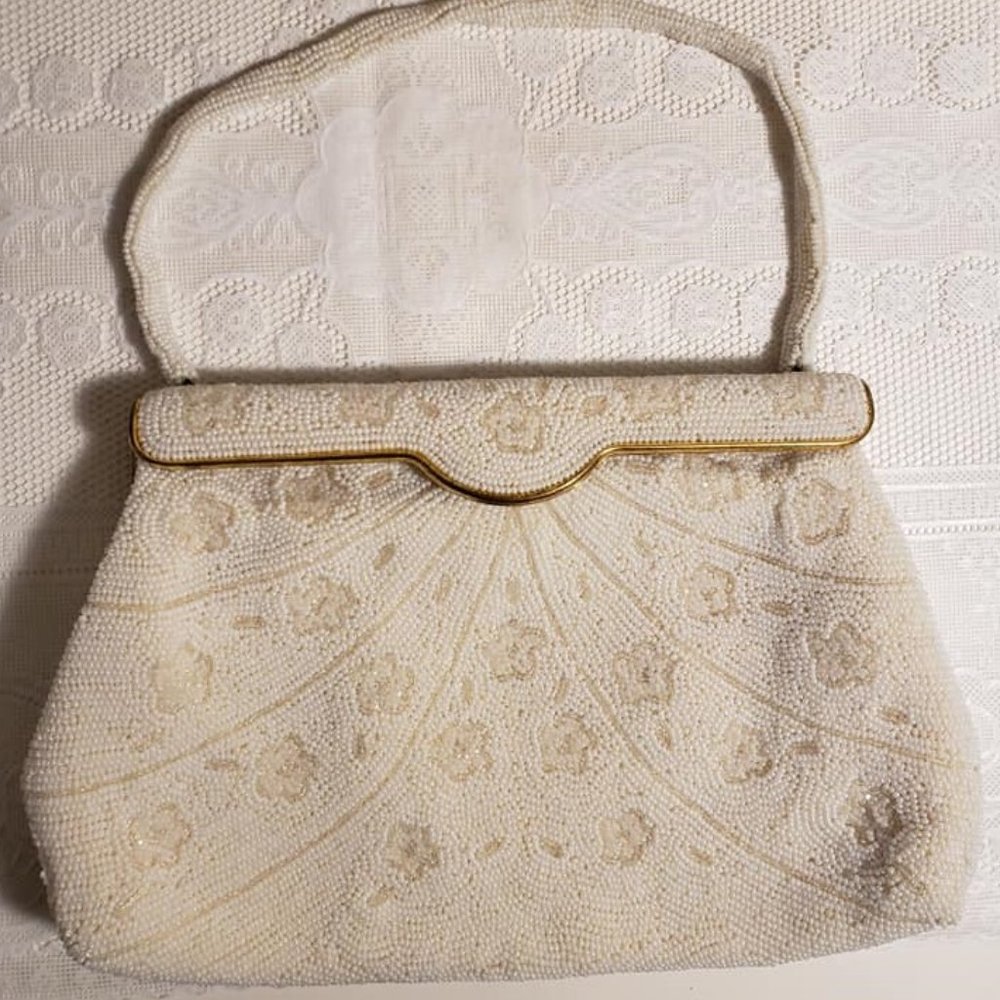 Neiman Marcus beaded purse clutch handbag coinbag